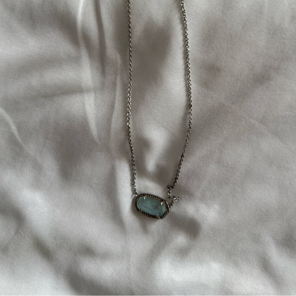 Kendra Scott Elisa Silver Pendant Necklace in Light Blue Illusion
